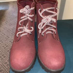 Mauve boots
